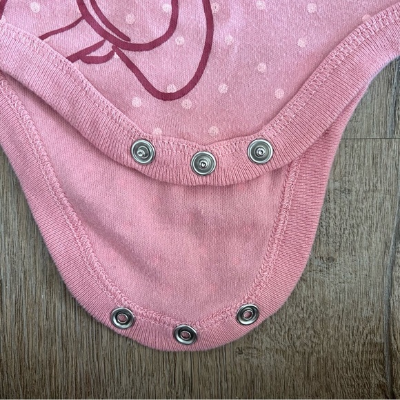 Disney Baby Minnie Mouse Short Sleeve Onesie Bodysuit - Pink Polka Dots - 0/3M - Picture 4 of 6